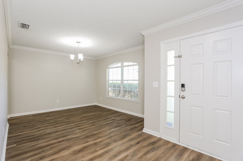 2,060/Mo, 13996 Crestwick Dr W Jacksonville, FL 32218 Foyer View