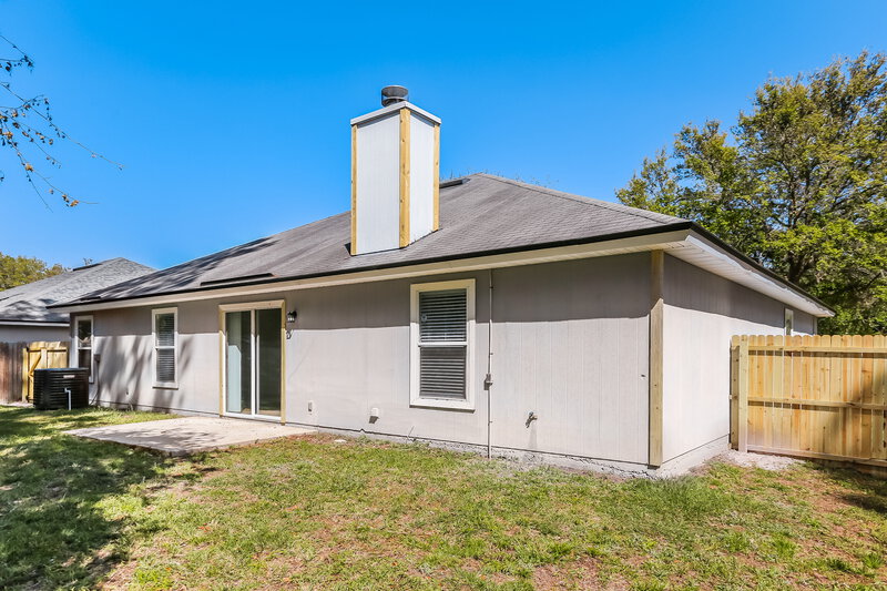 2,060/Mo, 13996 Crestwick Dr W Jacksonville, FL 32218 Rear View
