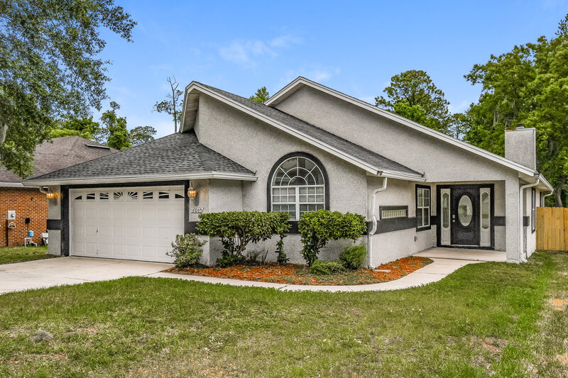 2,185/Mo, 6065 Winding Bridge Dr Jacksonville, FL 32277 Front View