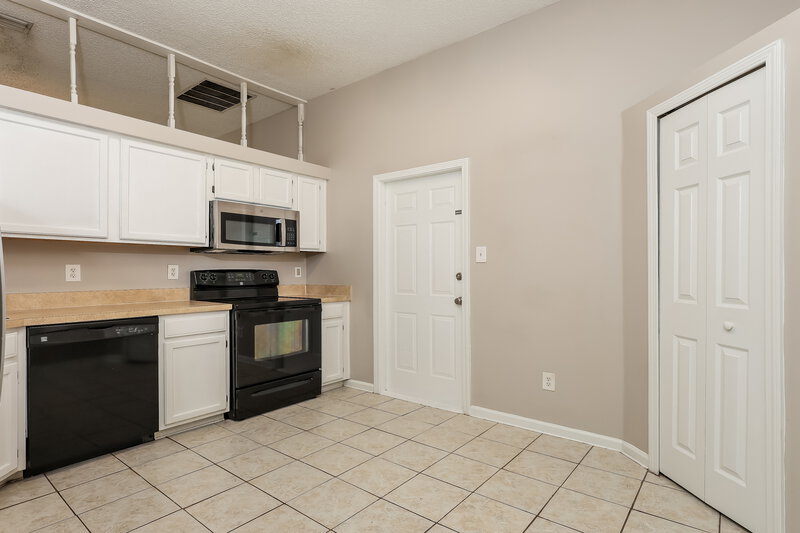 1,890/Mo, 5337 Lacy Jane Way Jacksonville, FL 32244 Kitchen View