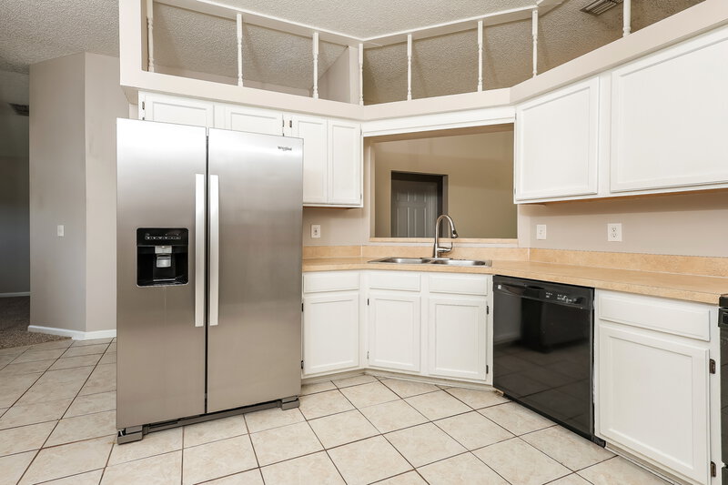 1,890/Mo, 5337 Lacy Jane Way Jacksonville, FL 32244 Kitchen View 2