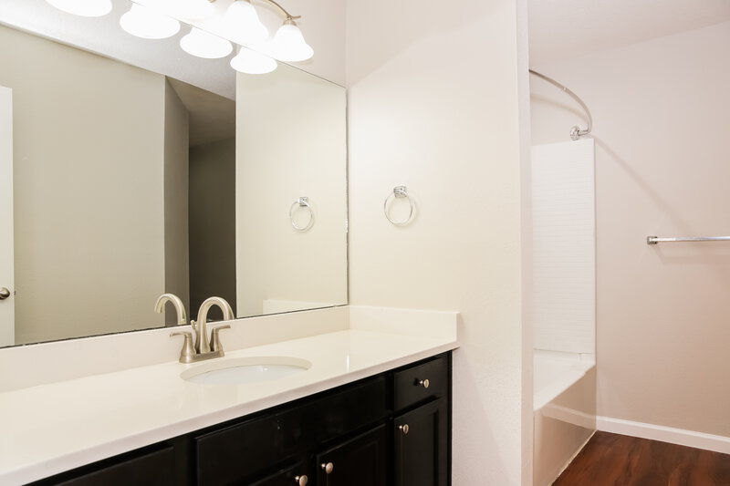 2,115/Mo, 77837 Lumber Creek Blvd Yulee, FL 32097 Main Bathroom View