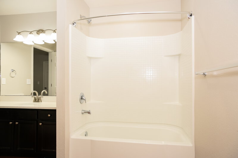 2,115/Mo, 77837 Lumber Creek Blvd Yulee, FL 32097 Main Bathroom View 2