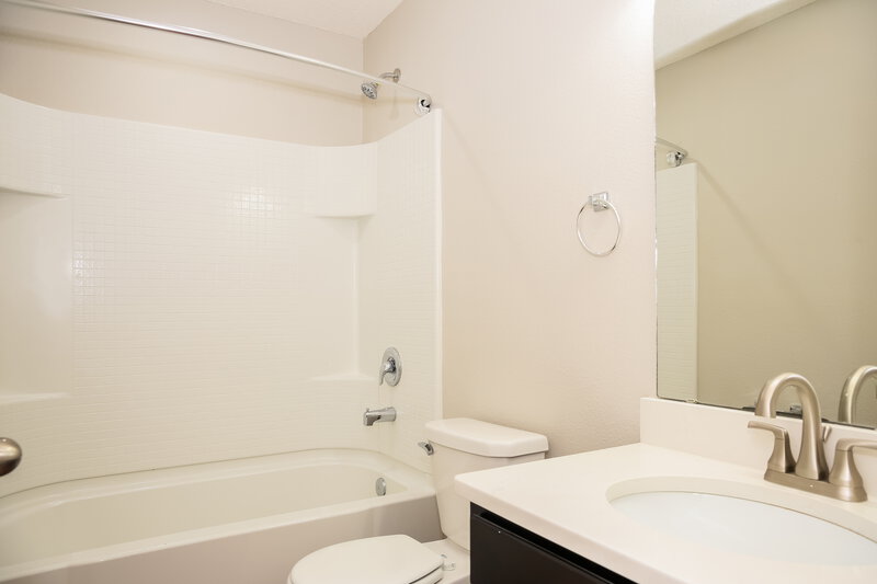 2,115/Mo, 77837 Lumber Creek Blvd Yulee, FL 32097 Bathroom View