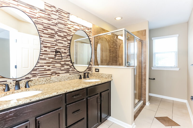 1,980/Mo, 543 Ryker Way Orange Park, FL 32065 Main Bathroom View