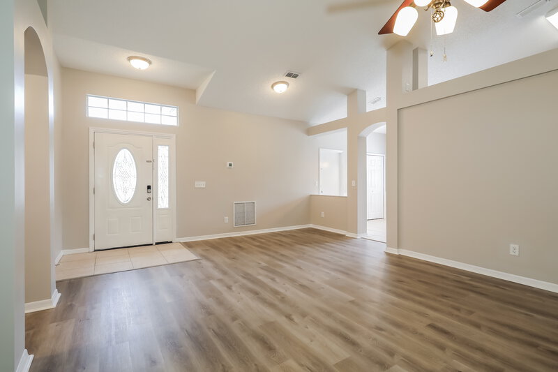 1,880/Mo, 1568 Saddlebrook Ln Jacksonville, FL 32221 Living Room View