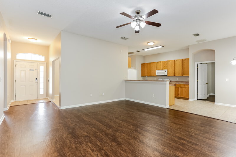 2,940/Mo, 667 Bonaparte Dr Jacksonville, FL 32218 Living Room View