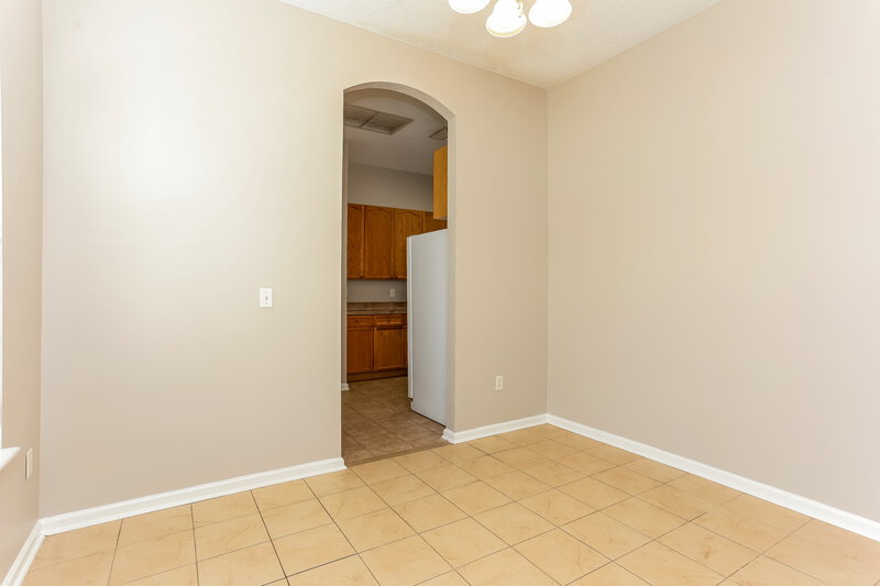 2,940/Mo, 667 Bonaparte Dr Jacksonville, FL 32218 Dining Room View 2
