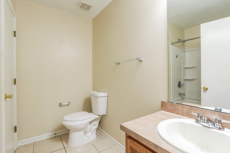 2,700/Mo, 12613 Wooded Bluff Ct Jacksonville, FL 32226 Bathroom View