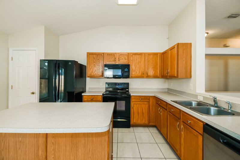 1,780/Mo, 12753 Daylight Trl Jacksonville, FL 32218 Kitchen View