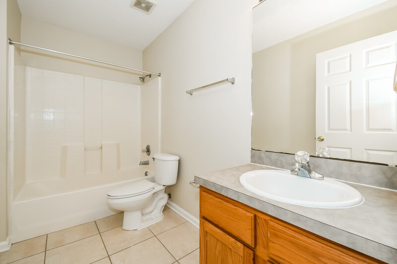 1,780/Mo, 12753 Daylight Trl Jacksonville, FL 32218 Bathroom View