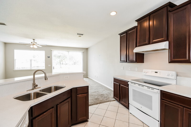 1,595/Mo, 3645C Creswick Cir Orange Park, FL 32065 Kitchen View 2