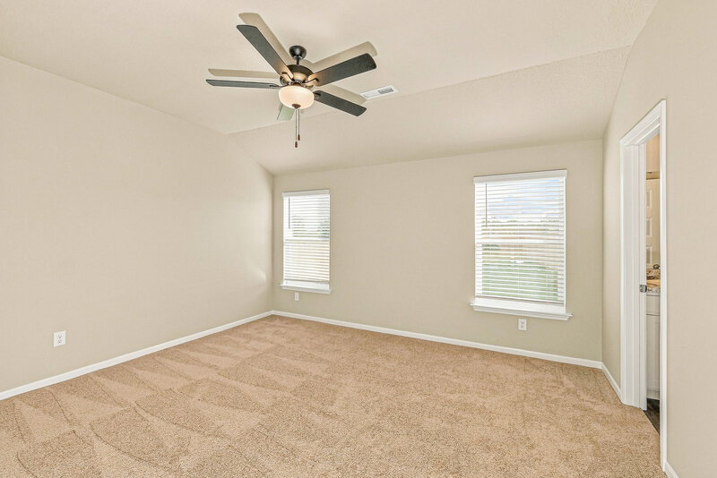 2,450/Mo, 843 N Pear St Gardner, KS 66030 Primary Bedroom View 2