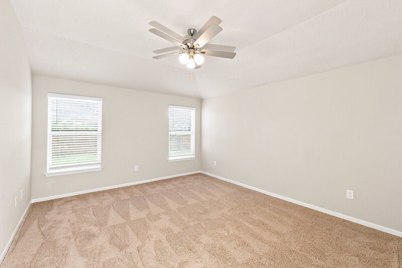 2,480/Mo, 851 N Pear St Gardner, KS 66030 Primary Bedroom View