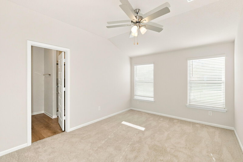 2,300/Mo, 827 N Pear St Gardner, KS 66030 Primary Bedroom View 2