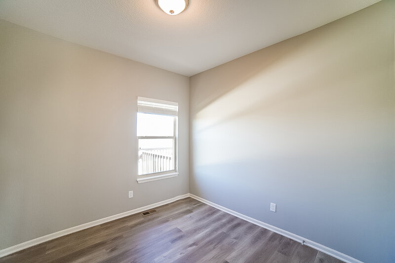 2,000/Mo, 1204 NW Hilltop Ln Grain Valley, MO 64029 Bedroom View