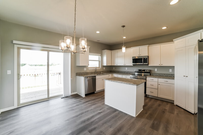 0/Mo, 1208 NW Hilltop Ln Grain Valley, MO 64029 Kitchen View