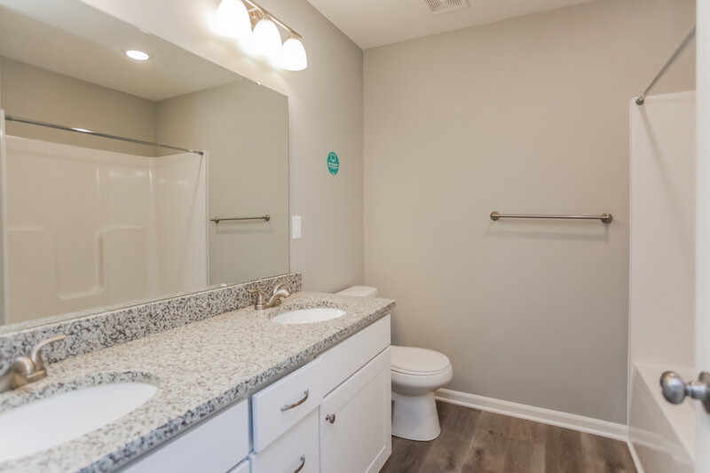 0/Mo, 1702 Hilltop Ct Grain Valley, MO 64029 Main Bathroom View 2