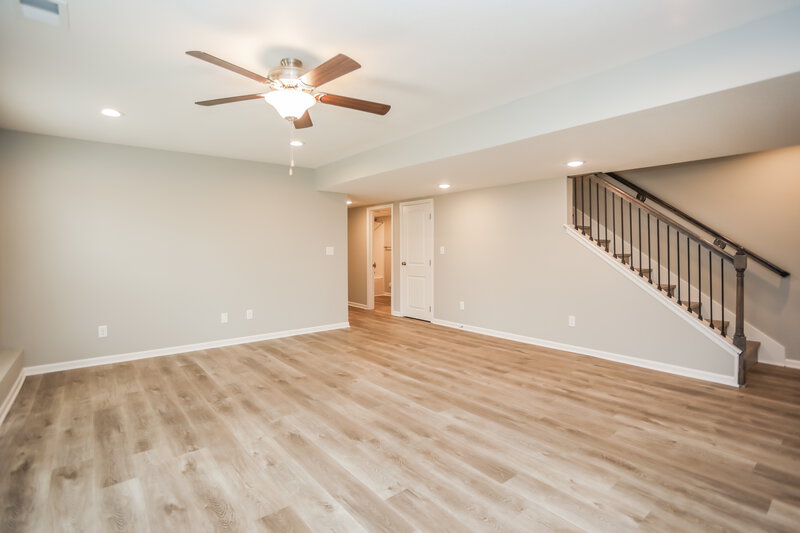 0/Mo, 1804 Hilltop Ct Grain Valley, MO 64029 Family Room View 2