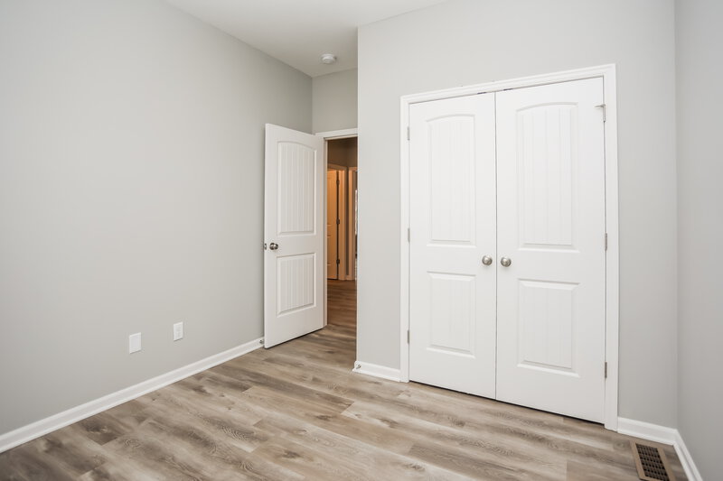 0/Mo, 1804 Hilltop Ct Grain Valley, MO 64029 Bedroom View 2