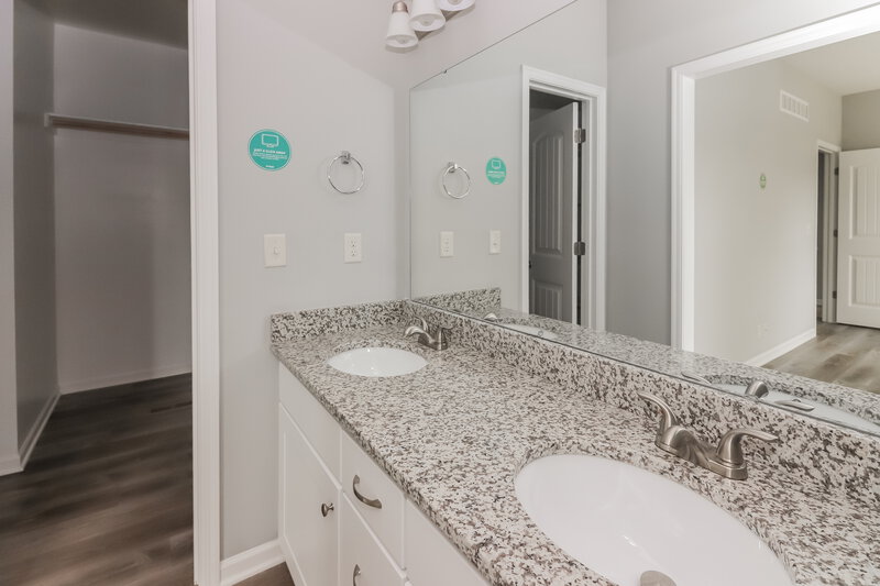 2,185/Mo, 800 Pampas st Pleasant Hill, MO 64080 Main Bathroom View