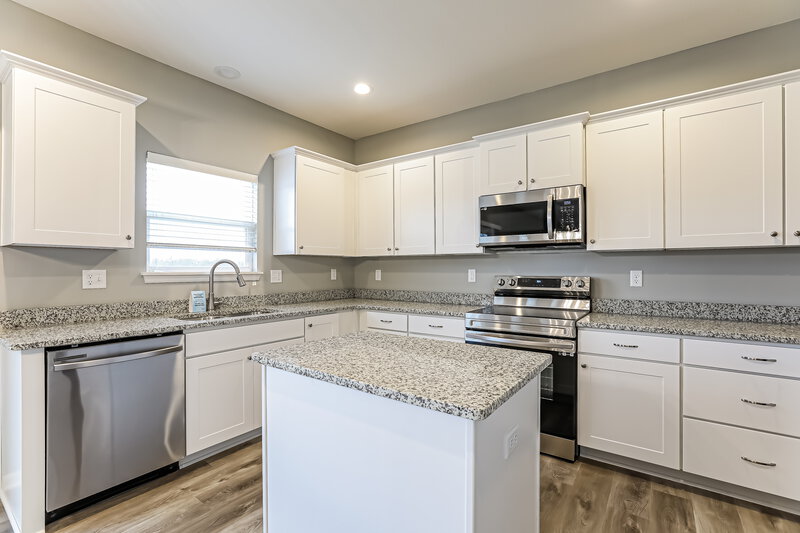 0/Mo, 604 Pampas St Pleasant Hill, MO 64080 Kitchen View