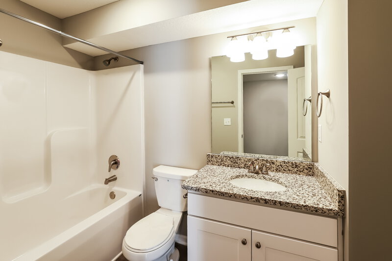 1,845/Mo, 7451 Overland Dr Belton, MO 64012 Bathroom View 2