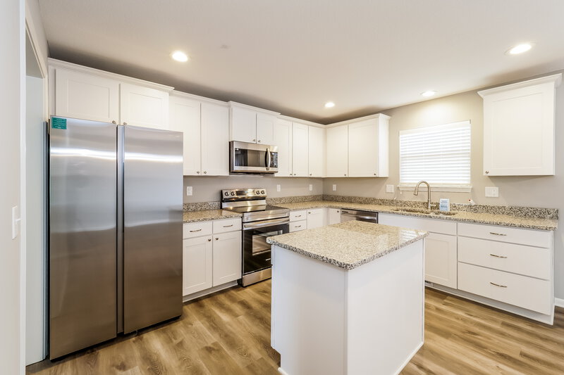 0/Mo, 7560 Overland Dr Belton, MO 64012 Kitchen View