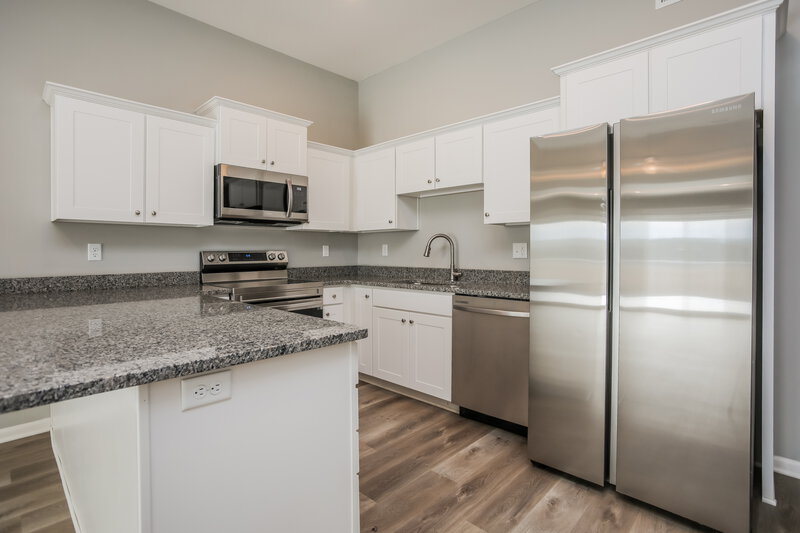 1,425/Mo, 7453 Maybrook Dr Belton, MO 64012 Kitchen View