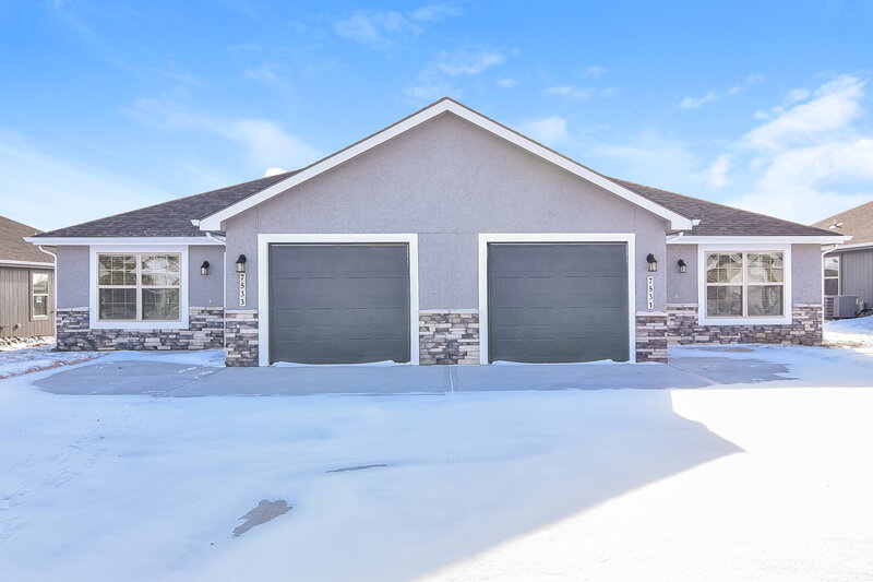 0/Mo, 7533 Maybrook Dr Belton, MO 64012 External View