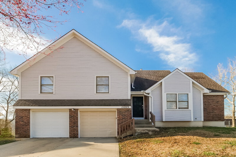 2,405/Mo, 15209 W 125th St Olathe, KS 66062 External View