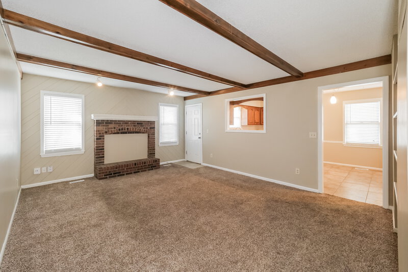 2,405/Mo, 15209 W 125th St Olathe, KS 66062 Living Room View 3