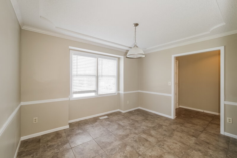 2,405/Mo, 15209 W 125th St Olathe, KS 66062 Dining Room View