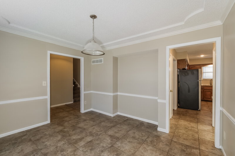 2,405/Mo, 15209 W 125th St Olathe, KS 66062 Dining Room View 2