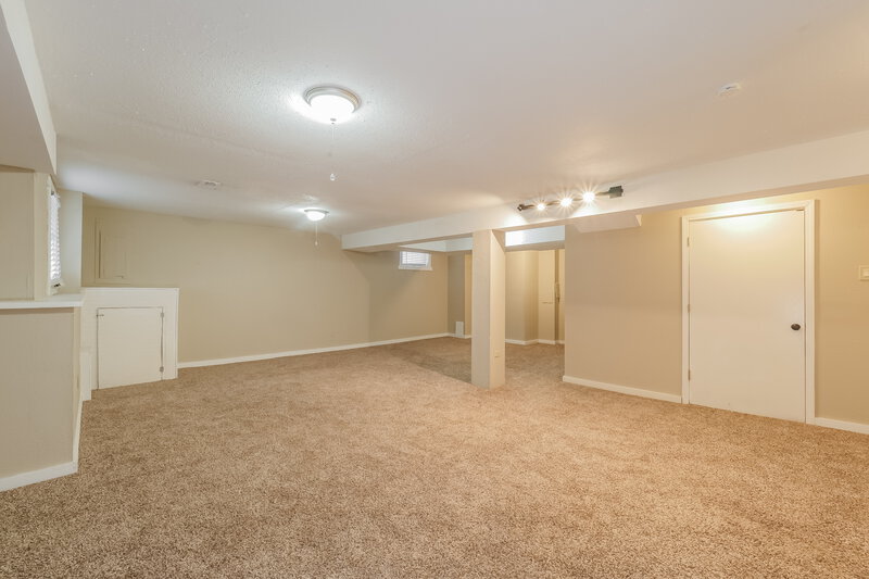 2,405/Mo, 15209 W 125th St Olathe, KS 66062 Basement View 2