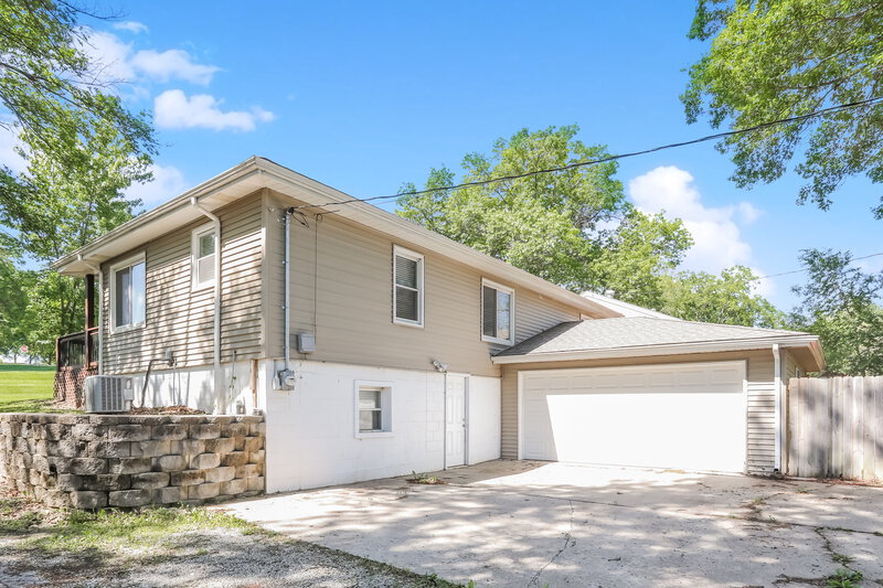 2,060/Mo, 1310 Osage St Leavenworth, KS 66048 External View