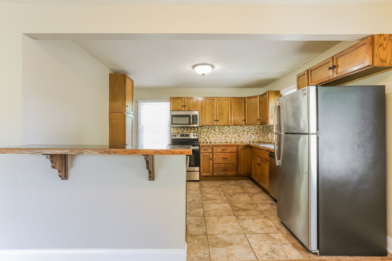 2,060/Mo, 1310 Osage St Leavenworth, KS 66048 Kitchen View