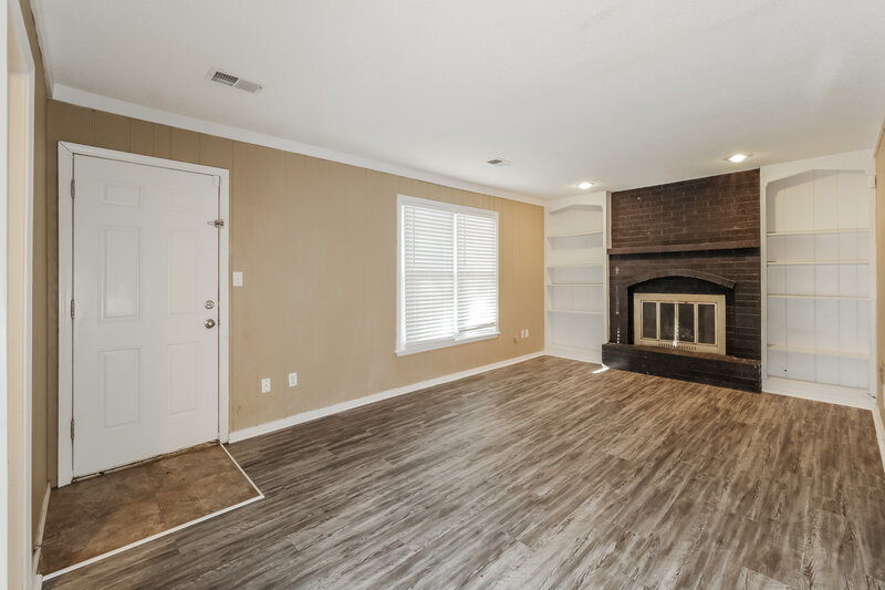 2,275/Mo, 1833 E 152nd Circle Olathe, KS 66062 Living Room View