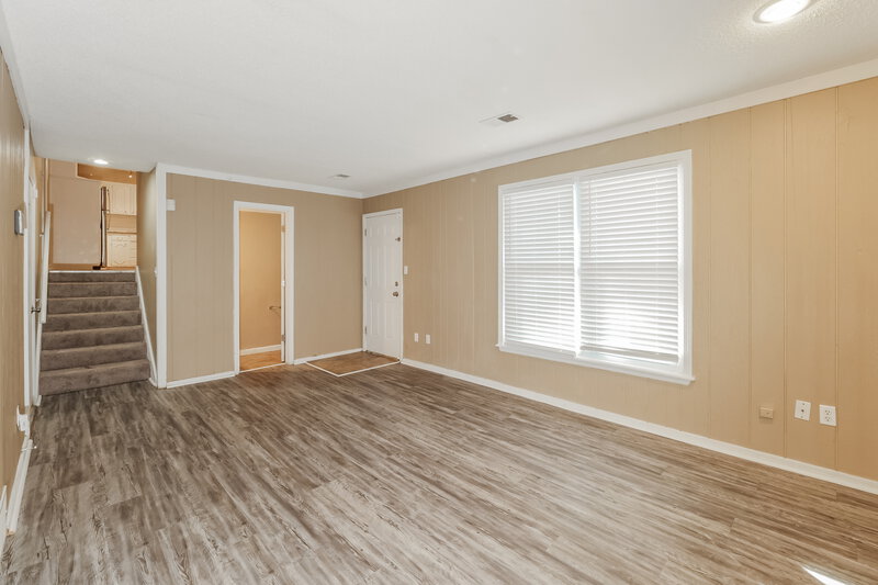 2,275/Mo, 1833 E 152nd Circle Olathe, KS 66062 Living Room View 2