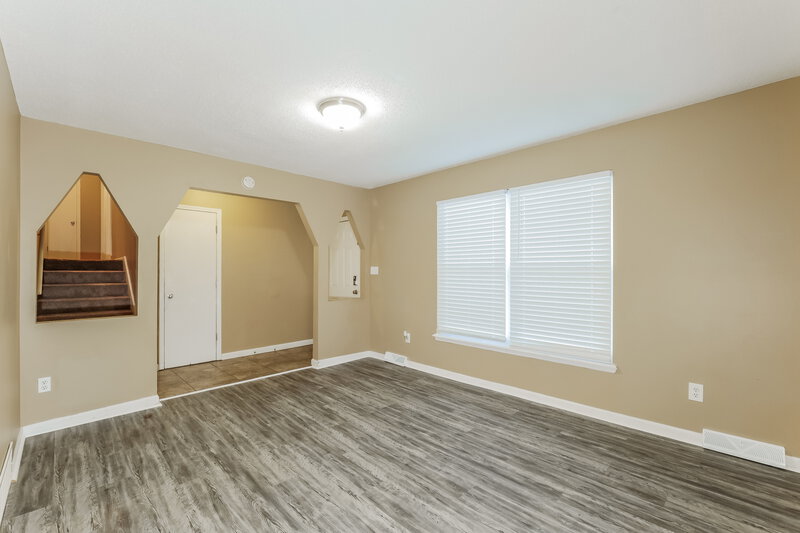2,275/Mo, 1833 E 152nd Circle Olathe, KS 66062 Dining Room View