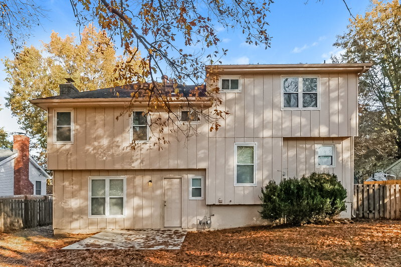 2,275/Mo, 1833 E 152nd Circle Olathe, KS 66062 Rear View