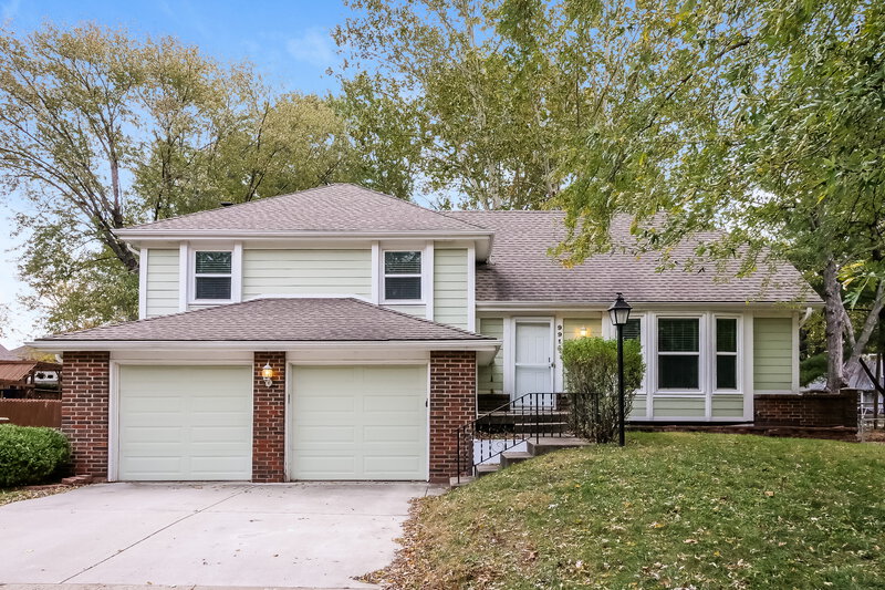 2,625/Mo, 9915 Westgate Ln Lenexa, KS 66215 External View