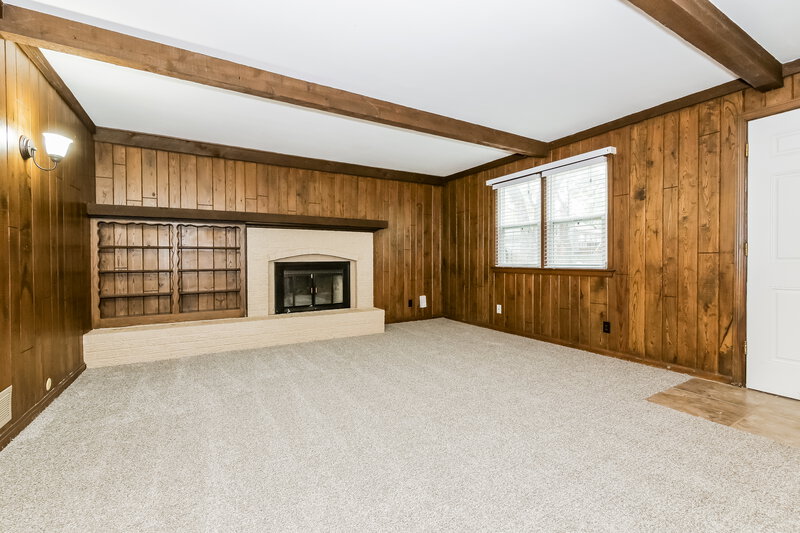 2,625/Mo, 9915 Westgate Ln Lenexa, KS 66215 Family Room View