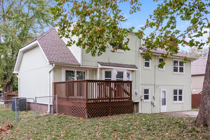 2,625/Mo, 9915 Westgate Ln Lenexa, KS 66215 Rear View 2