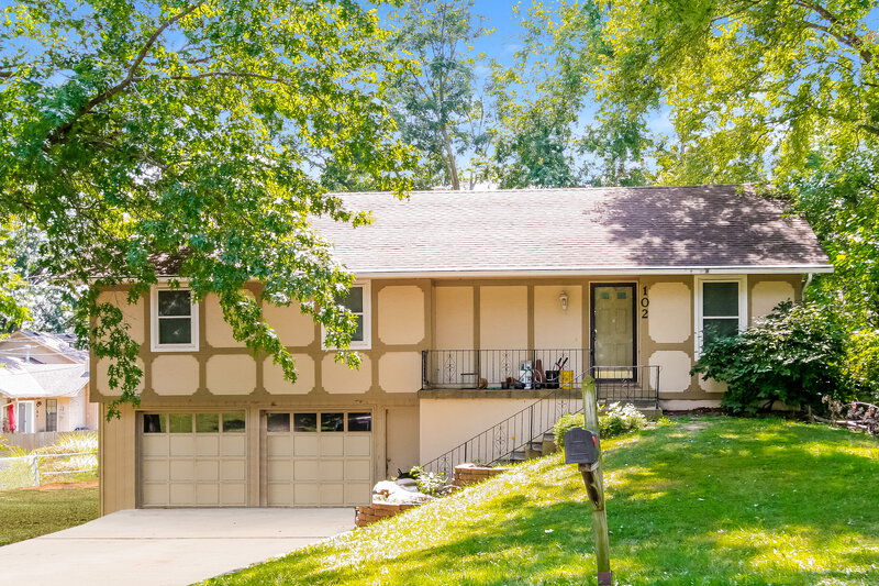 2,255/Mo, 102 Gilbert St Lansing, KS 66043 External View