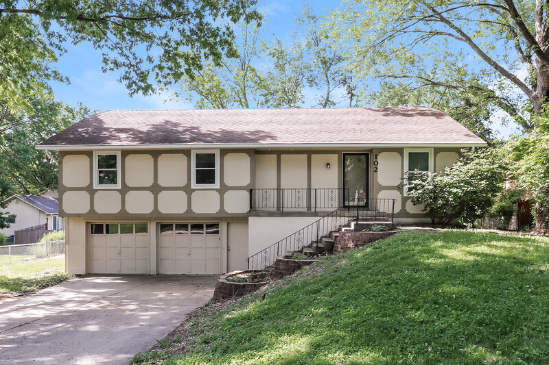 2,040/Mo, 102 Gilbert St Lansing, KS 66043 External View