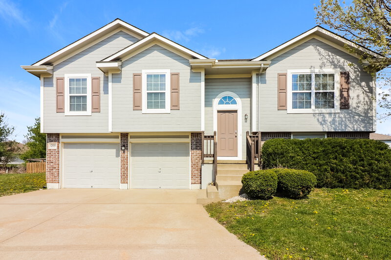 2,005/Mo, 1200 Silver Maple Dr Belton, MO 64012 External View