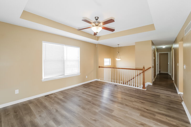 1,975/Mo, 508 Fall Creek Drive Belton, MO 64012 Living Room View 2