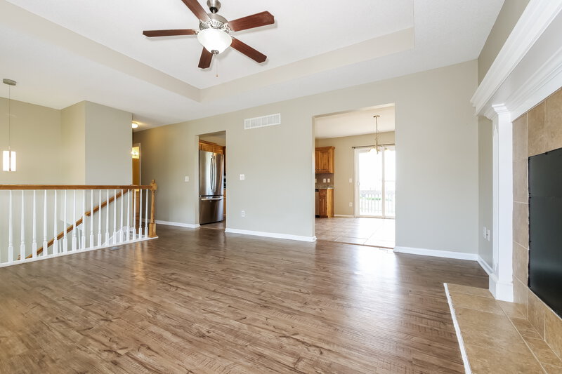 3,130/Mo, 1203 Fall Meadow Ln Belton, MO 64012 Living Room View 3