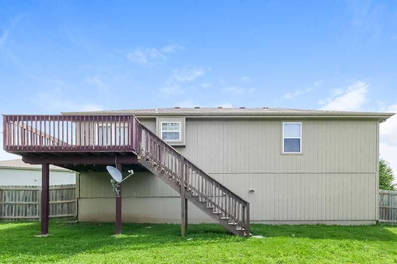 1,995/Mo, 500 Hibiscus Dr Belton, MO 64012 Rear View 2